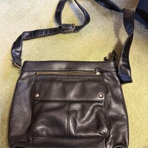 Vintage Liz Claiborne leather crossbody bag